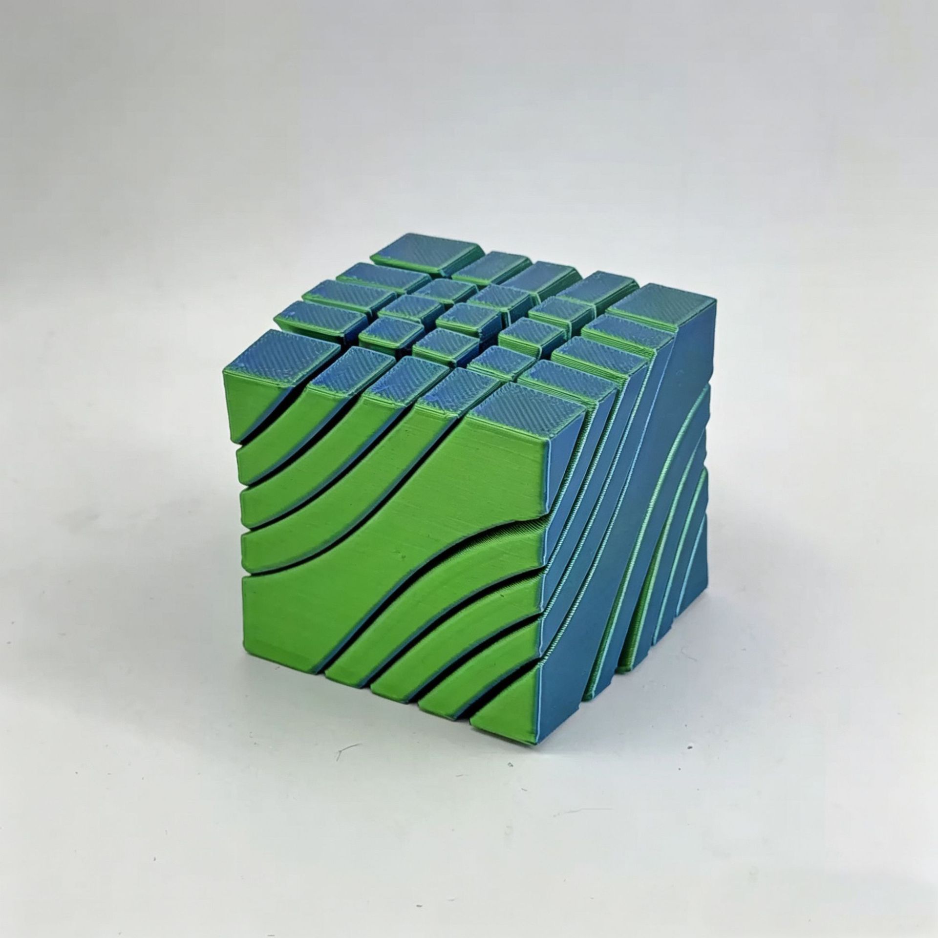 مكعبات روبيك مطبوعة بتقنية ثلا - مراجعة 3D Printing Gears وسعره