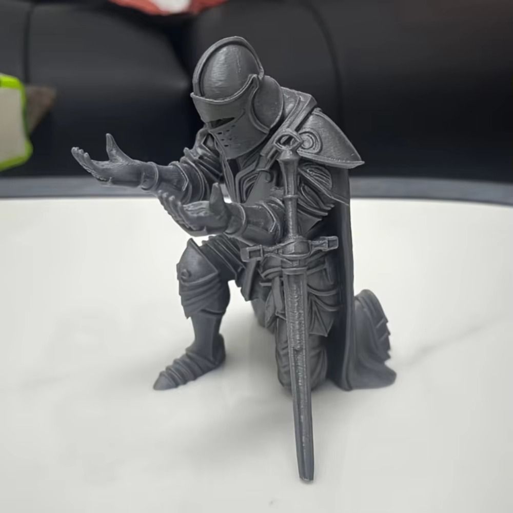 حامل أقلام مضحك على شكل فارس ر - مراجعة 3D Printing Holder وسعره